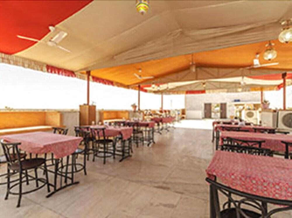 Hotel Hayyat Jaisalmer Ngoại thất bức ảnh